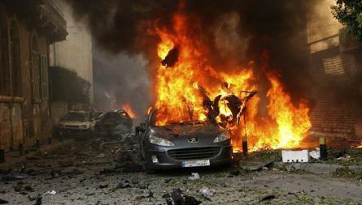 Doi civili ucişi şi opt militari răniţi, în urma unei explozii