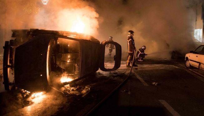 A treia noapte de violențe la Nantes, după ce un polițist a ucis un tânăr