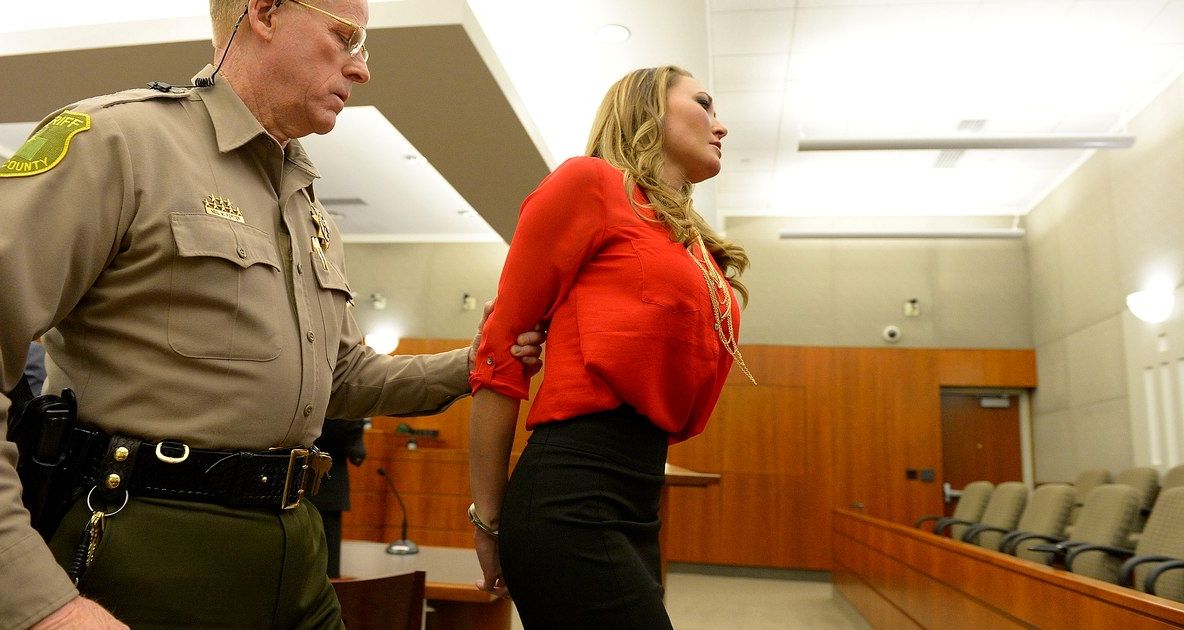 Profesoara obsedată de sex a rupt tăcerea în arest. Dezvăluirile au avut efect de bumerang