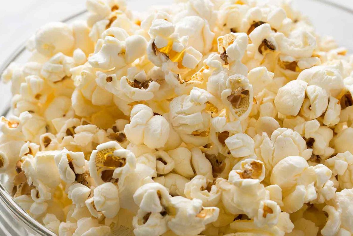 De ce explodează boabele de porumb atunci când se transformă în popcorn - Explicația științifică a fenomenului