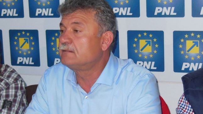 Primarul din Alba Iulia vrea ca Biserica şi Armata să plătească impozit ca orice contribuabil