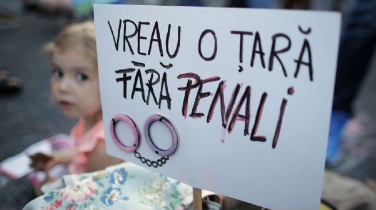"Momentul ZERO" de Centenar. Ce vor românii: amnistia hoților sau fără penali în funcții publice?
