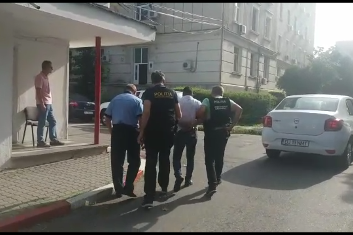 Pistolarul din Craiova, în arest preventiv