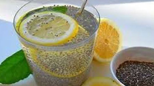 Băutura miraculoasă, din 3 ingrediente, care te scapă de 10 kg într-o lună