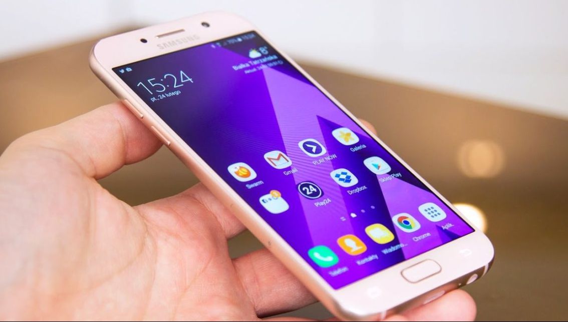 Telefoanele mobile interzise în şcoli şi licee. Unde se întâmplă aşa ceva