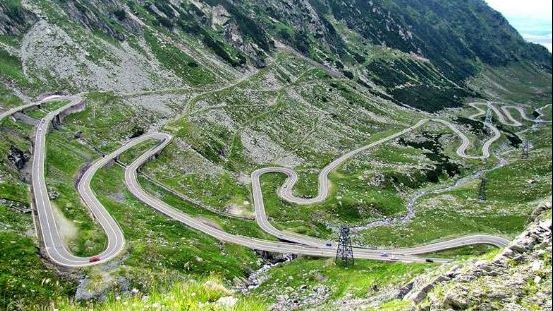 Traficul rutier pe Transfăgărășan, închis vineri