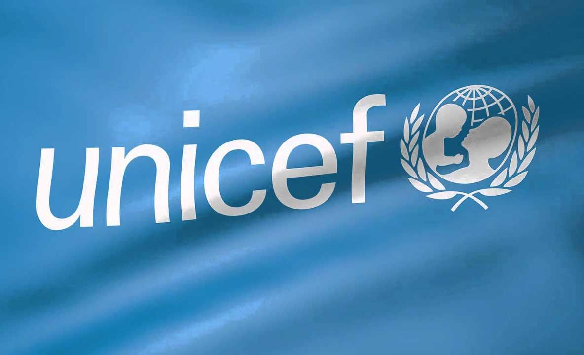 UNICEF cere guvernelor din întreaga lume ca profesorii și elevii să fie vaccinați cu prioritate împotriva noului coronavirus