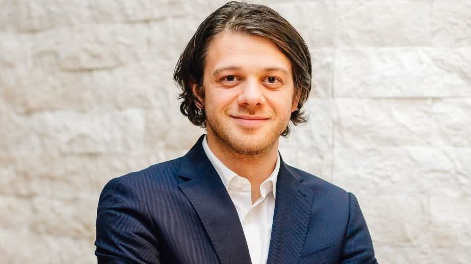 Primul interviu cu milionarul care va prelua 40% din acțiunile Rapidului. Cine este Victor Angelescu