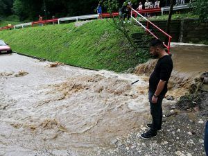 Viitură în Braşov. Pompierii sunt în alertă. FOTO
