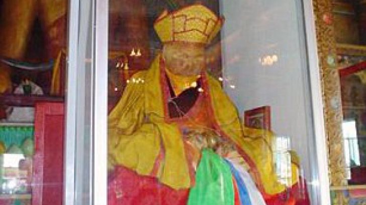 Mesajul unui călugăr budist după moarte. "A intrat într-o stare de hibernare"