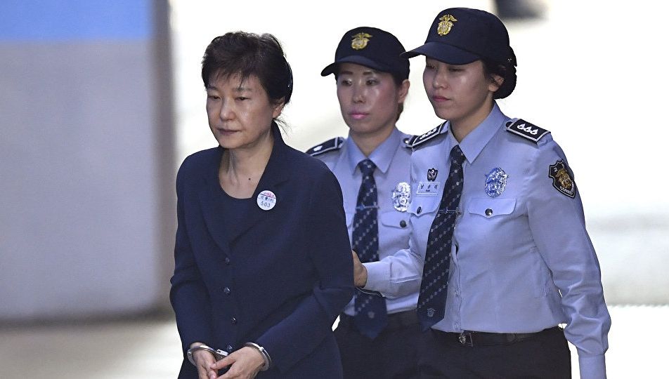 Fosta preşedintă a Coreei de Sud, condamnată la 25 de ani de închisoare