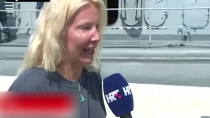 O femeie a fost salvată după 10 ore petrecute în mare. Ce a făcut pentru a supravieţui