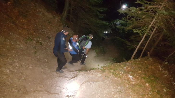 Doi turişti americani, rătăciţi pe traseul spre Crucea Caraiman, recuperaţi de jandarmii montani