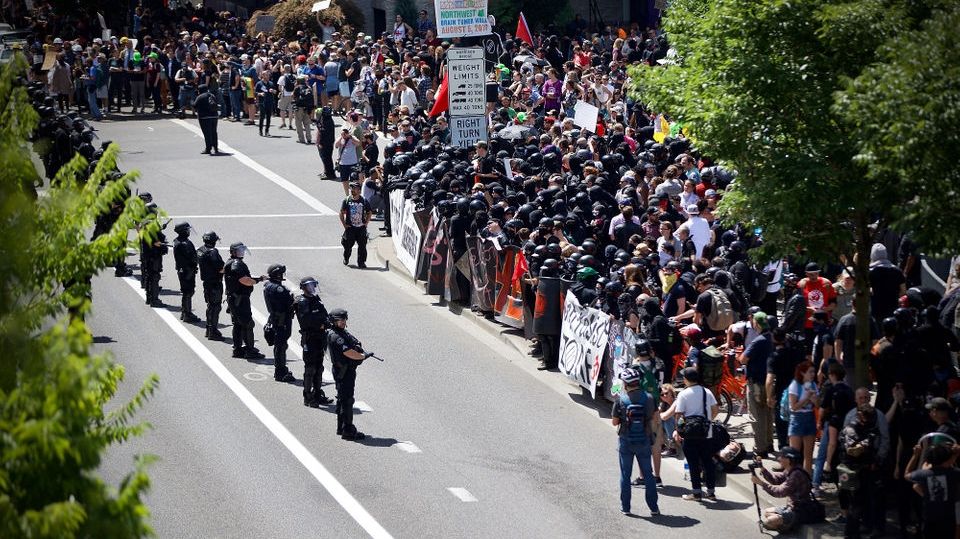 Efectul Trump. O nouă demonstrație a extremei-drepte în Portland, dispersată din cauza violențelor