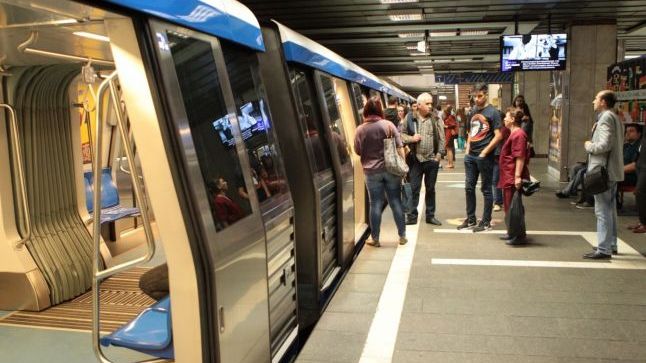 Proteste METROREX în fața sediului Ministerului Transporturilor