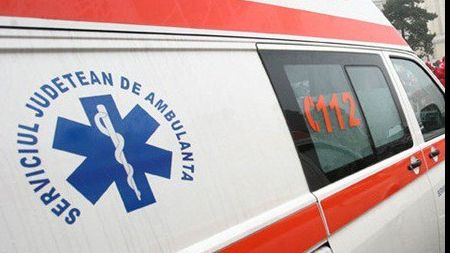 TRAGEDIE. Un copil de numai un an, găsit spânzurat cu un cablu TV