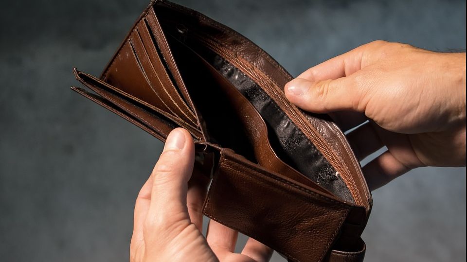 Nu reușești să-ți gestionezi bine banii? Ce boală poți avea