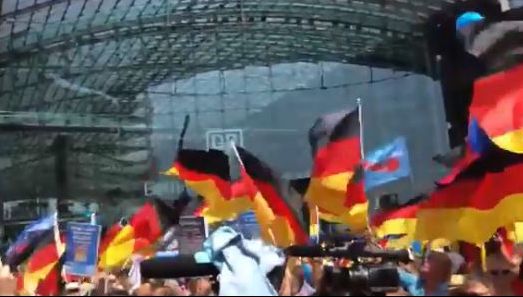 Protestele de la Berlin continuă. 365 de persoane arestate pe fondul noilor reglementări anticoronavirus