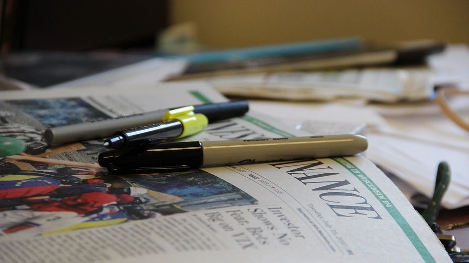 Cât de murdar e biroul tău? Tu știi câte bacterii ai pe tastatură?