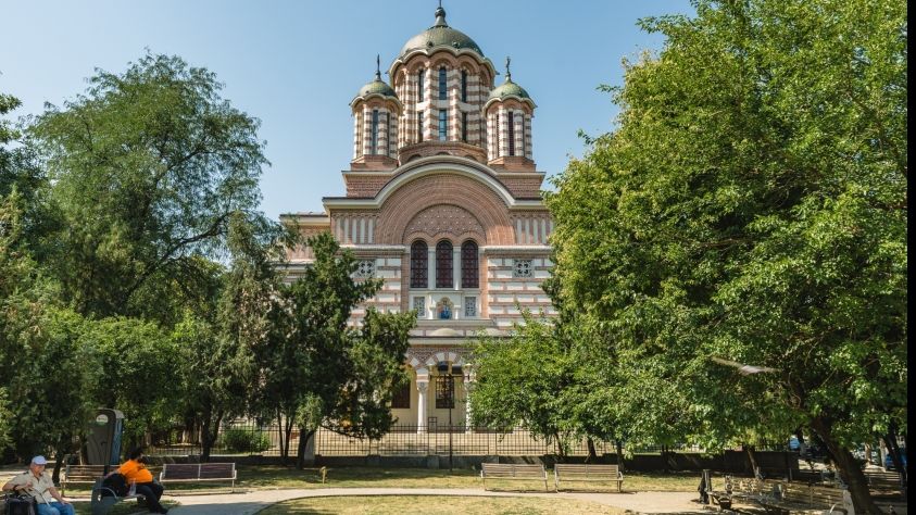 Lovitură de teatru: de ce stă Dragnea Jr. într-o casă parohială