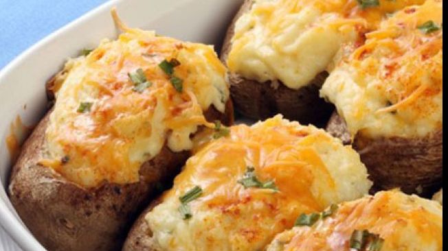 Reţeta zilei: cartofi umpluţi. Secretul care îi face absolut delicioşi 