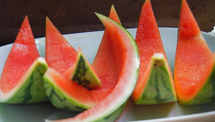 Arunci coaja de pepene? După ce citești asta, NU o vei mai face niciodată