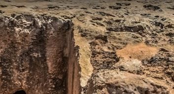 Descoperire uimitoare într-un mormânt din Iași. ”Vor intra în proprietatea statului”