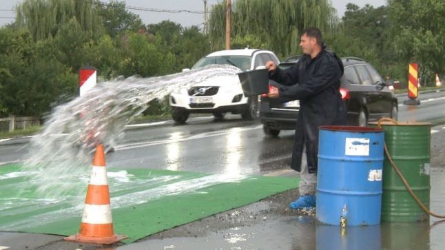 Recorder: Autoritățile, captive într-un păienjeniș de grupuri de interese în lupta cu pesta