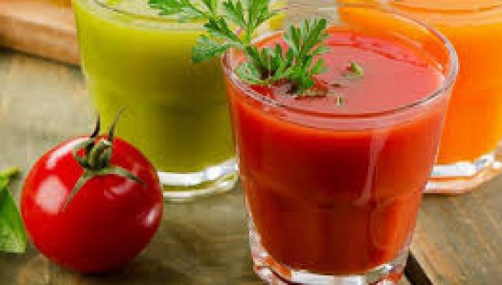 Beneficiile sucului de roşii: De ce trebuie să bem în fiecare zi un pahar