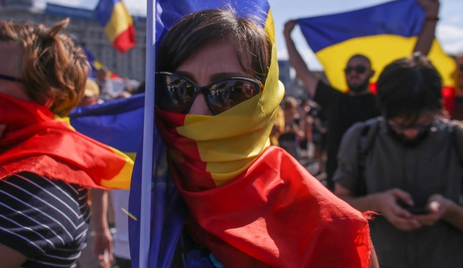 Miting Diaspora. Protest cu "furci şi coase", în faţa Guvernului