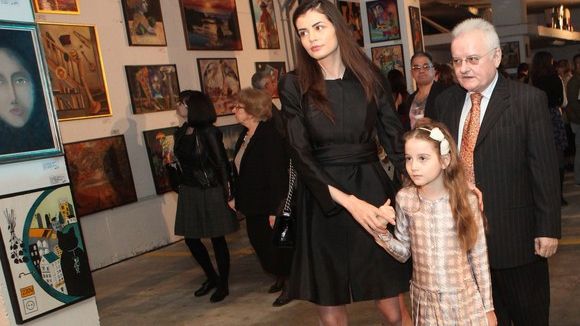 Irinel şi Monica sunt dărâmaţi. Cu ce a fost diagnosticată fiica lor. Apelul de pe Facebook