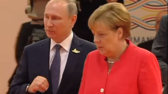 Merkel și Putin, primul summit după anexarea Crimeei de către Rusia
