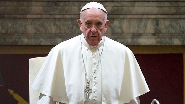 Vaticanul corectează declaraţia Papei privind homosexualitatea