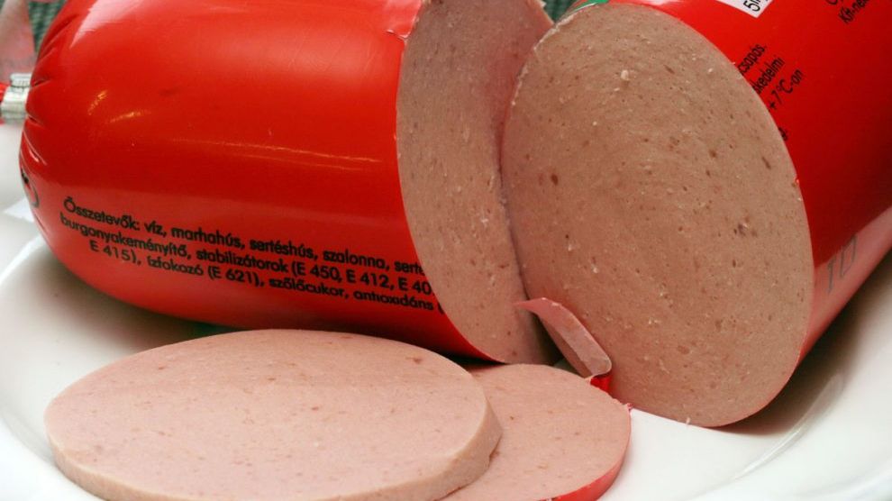 Ce conţine, de fapt, parizerul. Mai mănânci vreodata?