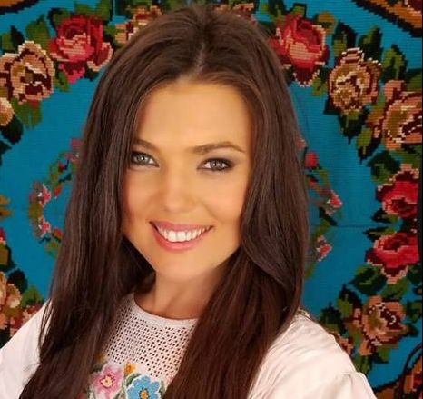 Cum arată Paula Seling la 40 de ani? Imagini de la Cerbul de Aur