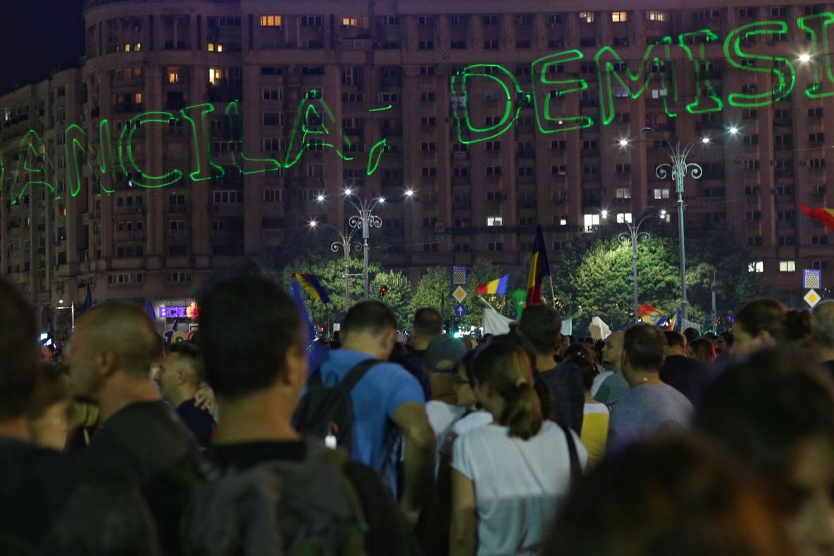 Petiție semnată de 35.000 de oameni: "Jandarmeria e toxică. Cerem ajutorul ONU"