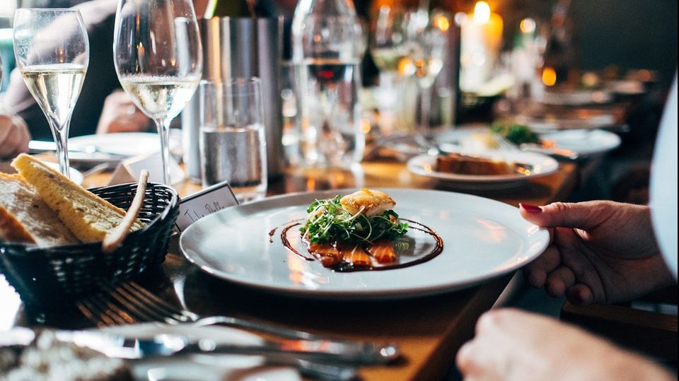 Alimentul pe care n-ar trebui să-l comanzi niciodată la restaurant