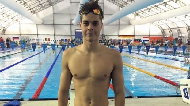 Performanță uriașă la natație. Robert Glință, vicecampion european la 50 de metri spate