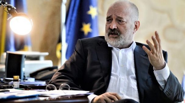 Stelian Tănase, despre tactica lui Tăriceanu: Joacă la cacialma