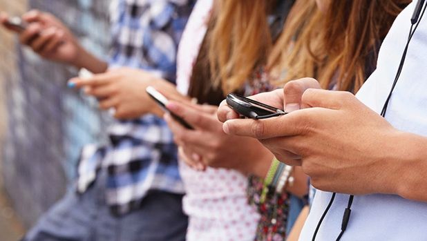 Provocarea on-line care a început să pună în pericol vieţile tinerilor