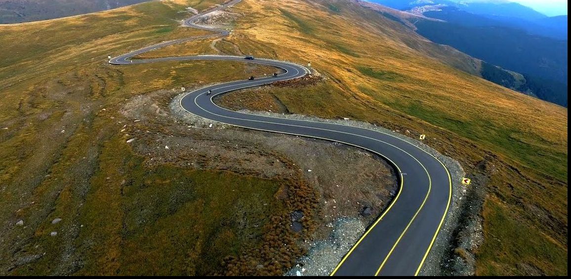 Circulația pe Transfăgărășan și Transalpina se închide, de marți, pe sectoarele de munte