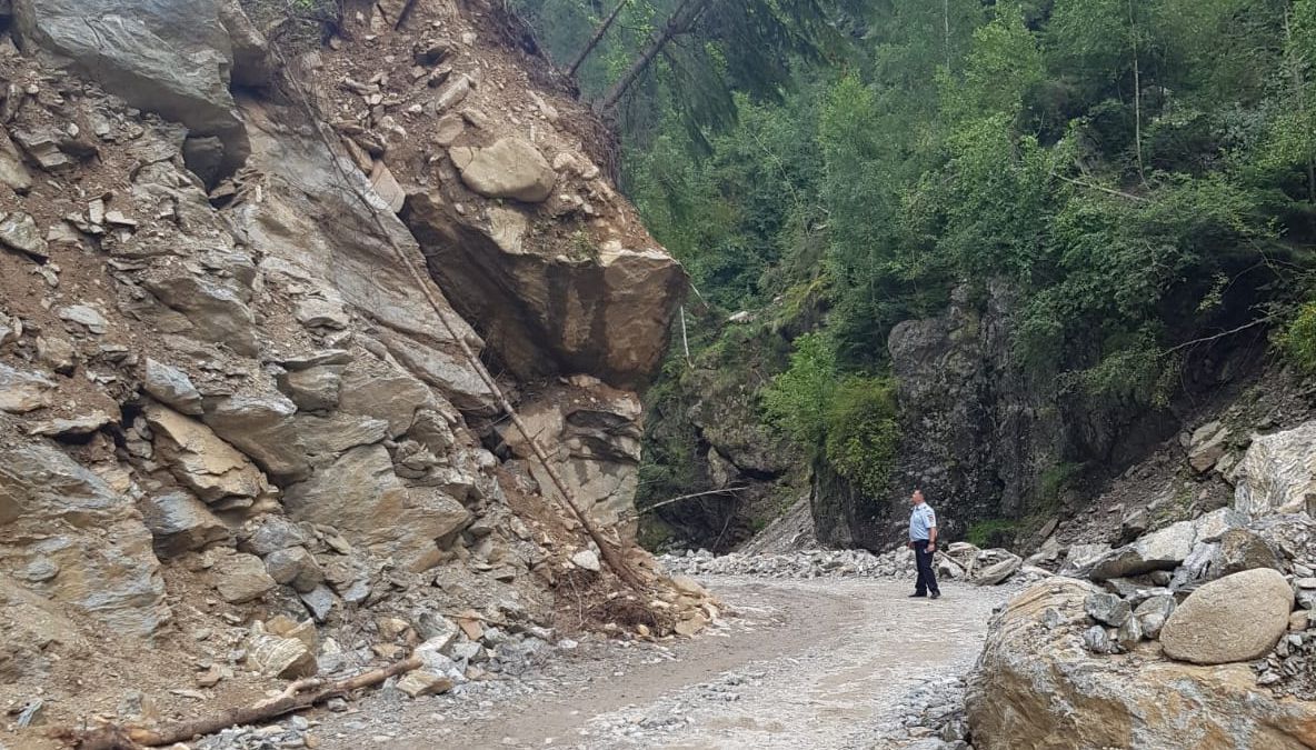 Geniștii intervin pe Transfăgărășan. Circulaţia va fi restricţionată