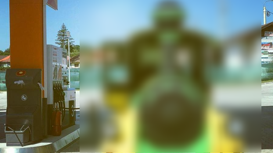 Incredibil ce vehicul alimenta cu motorină la Rompetrol! Şoferilor nu le-a venit să creadă