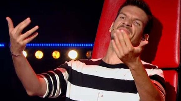 Tudor Chirilă a oprit lângă un poliţist rutier. Întrebarea pe care i-a pus-o l-a ŞOCAT pe agent