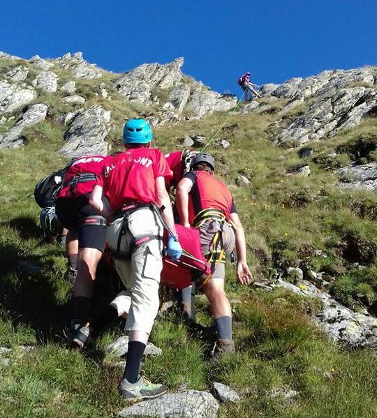Turistă din Lituania, lovită de un șofer, pe Transfăgărăşan