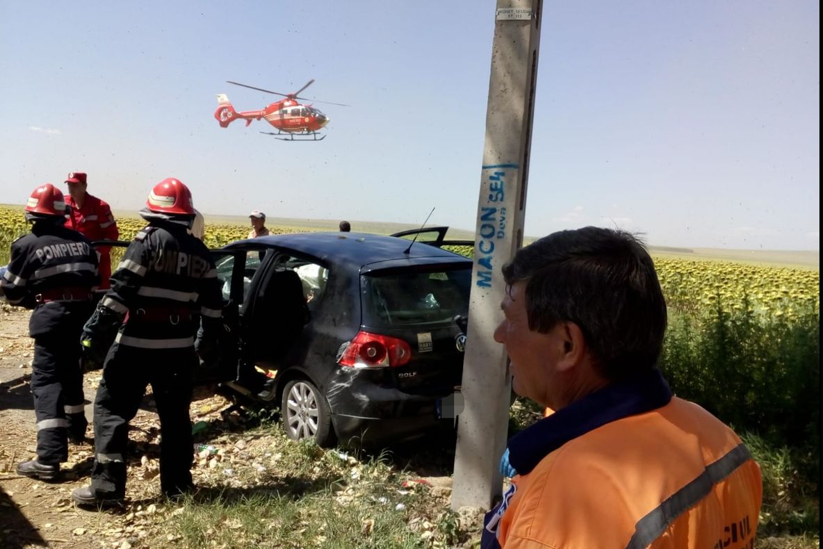 Accident cu cinci răniţi grav în județeul Tulcea! Intervine elicopterul SMURD şi patru ambulanţe! 