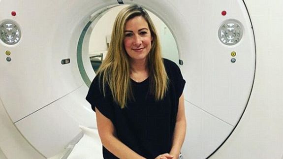 "Mai am câteva zile de trăit" - Mesajul curajos al unei prezentatoare care suferă de cancer