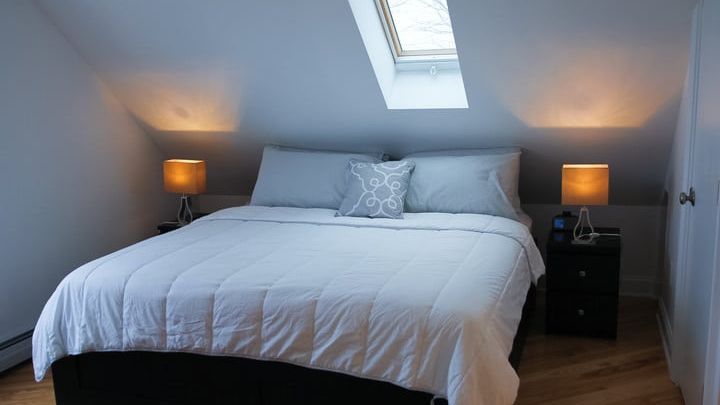 Au închiriat o cameră prin Airbnb și au încremenit ce au descoperit