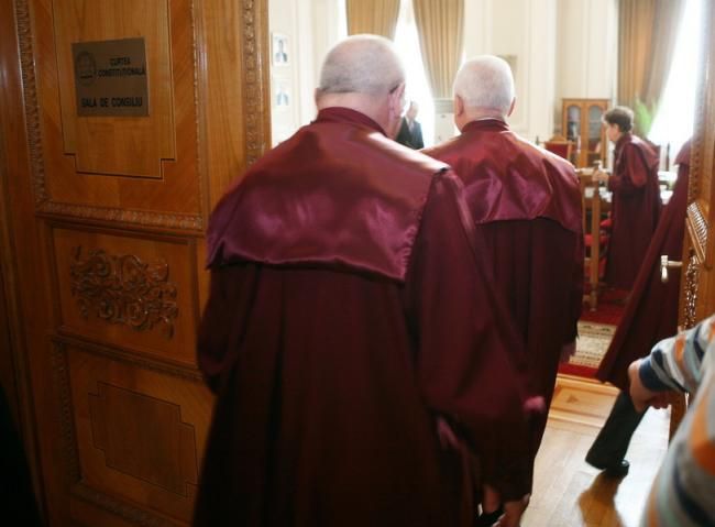 CCR amână pe vineri decizia privind Codul de Procedură Penală