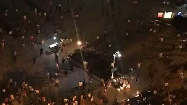 Un bărbat din China a intrat în mulțime! Cel puțin 9 morți și 43 de răniți